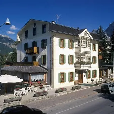 Hotel Alpina ***s Cortina d'Ampezzo