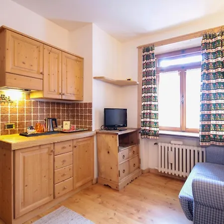 Alpina ***s 科尔蒂纳丹佩佐