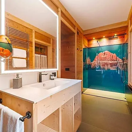 Alpina ***s Hotel
