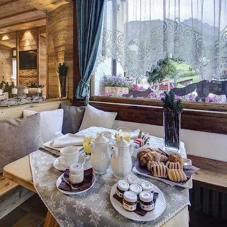 Alpina ***s Cortina dʼAmpezzo